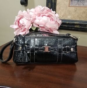 LIZ CLAIBORNE NYC. ARM CARRY BLACK PURSE.